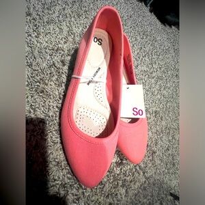 New with tags memory foam flats